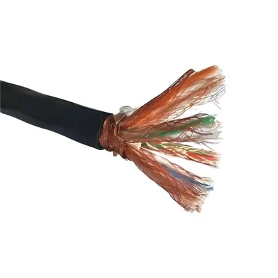 Tietokoneen instrumenttikaapeli